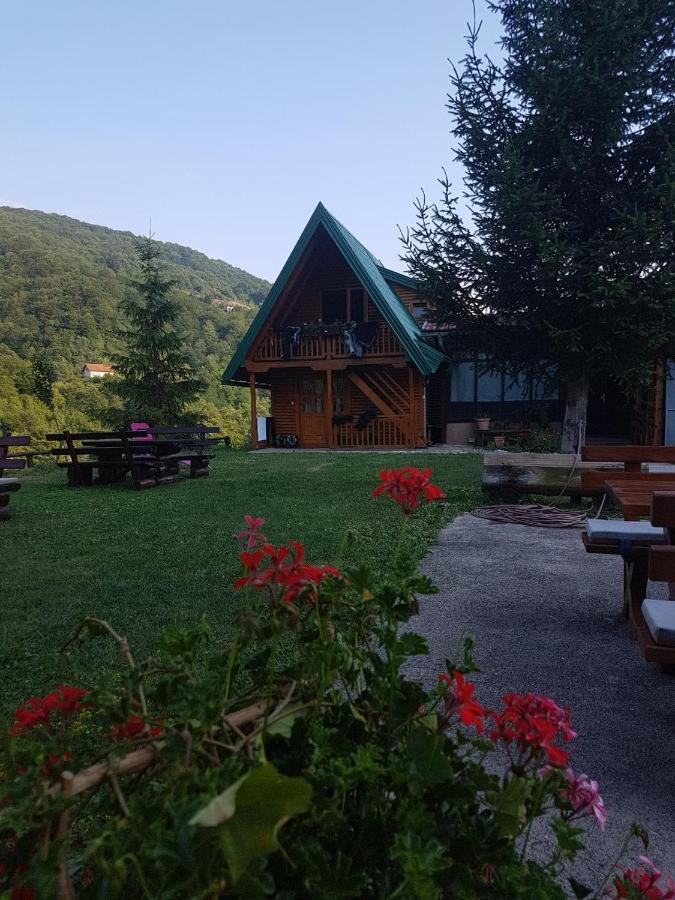 Motel Bavaria Фоча Екстериор снимка