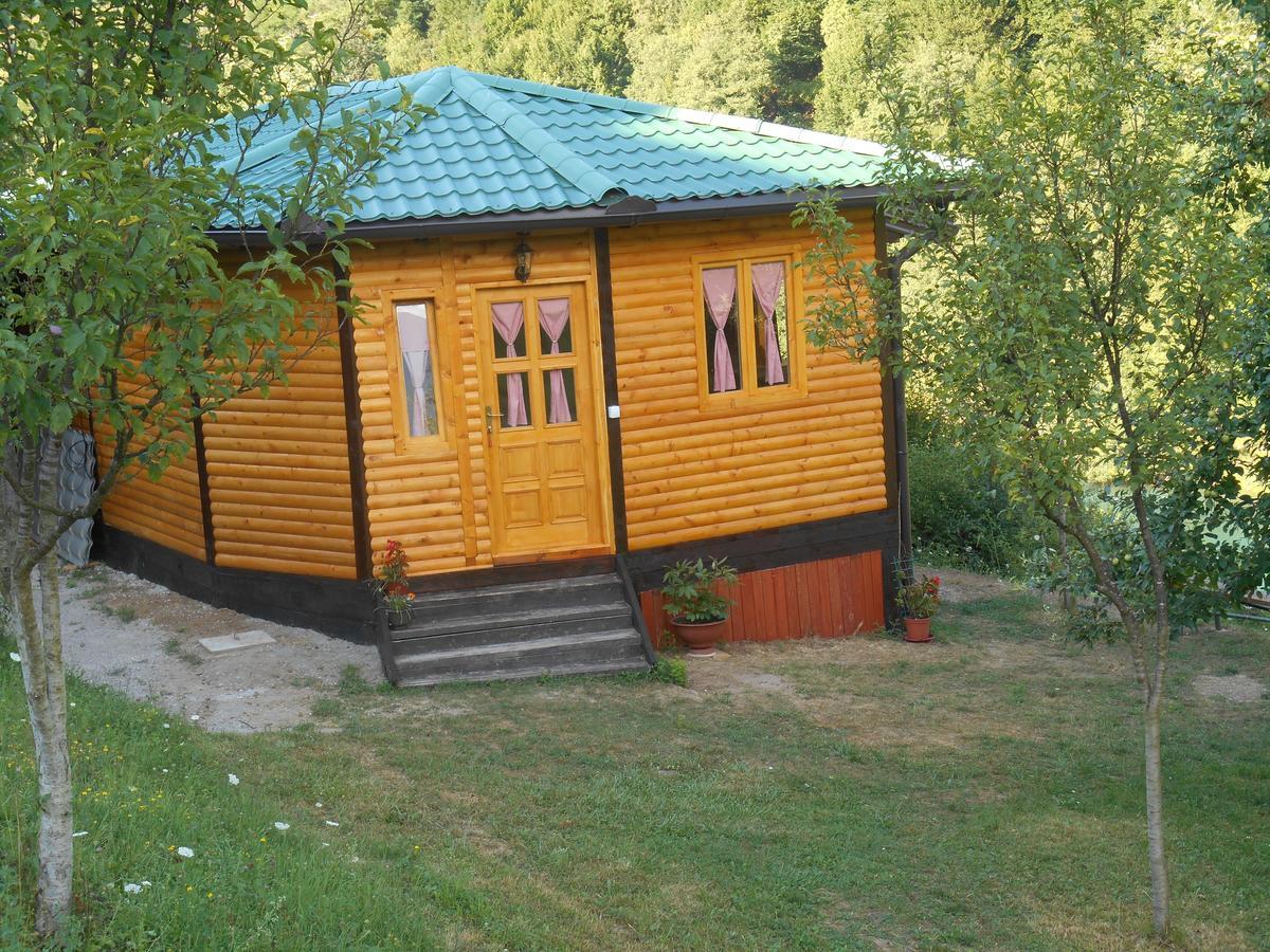 Motel Bavaria Фоча Екстериор снимка