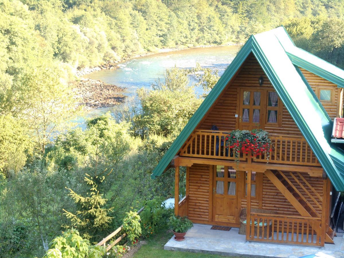 Motel Bavaria Фоча Екстериор снимка