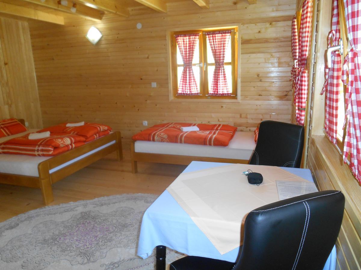 Motel Bavaria Фоча Екстериор снимка